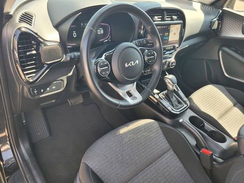 Used 2023 Kia Soul EX FWD image 9