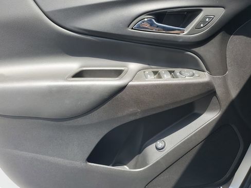 Certified 2024 Chevrolet Equinox LT FWD image 23