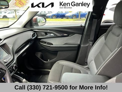 Used 2022 Chevrolet TrailBlazer LT FWD image 40