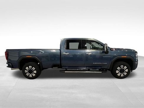 Used 2025 GMC Sierra 2500 Denali w/ Denali Reserve Package AWD/4WD image 8