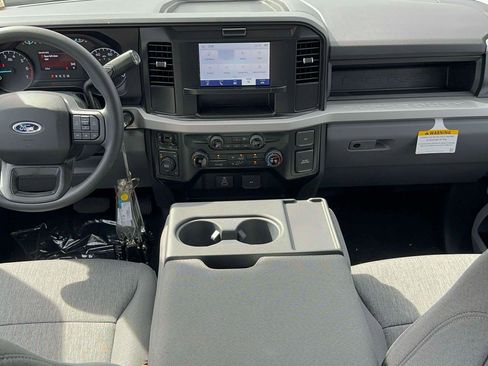New 2026 Ford F250 4x4 Crew Cab Super Duty image 10
