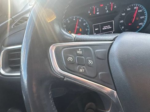 Used 2018 Chevrolet Equinox LT FWD image 11