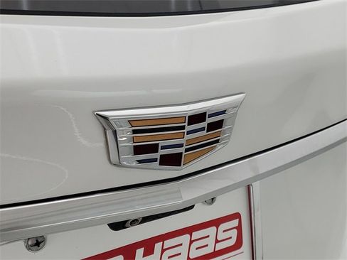 Used 2022 Cadillac XT5 Premium Luxury w/ Technology Package image 9