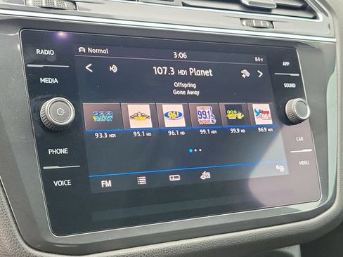 Used 2019 Volkswagen Tiguan SE w/ Panoramic Sunroof Package AWD/4WD image 30