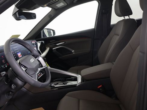 New 2025 Audi Q5 Premium Plus image 18