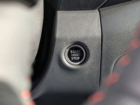 Used 2023 Nissan Frontier PRO-4X w/ Pro Convenience Package image 19