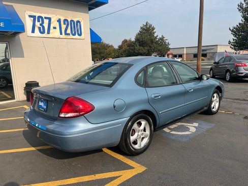 Used 2007 Ford Taurus SE FWD image 3