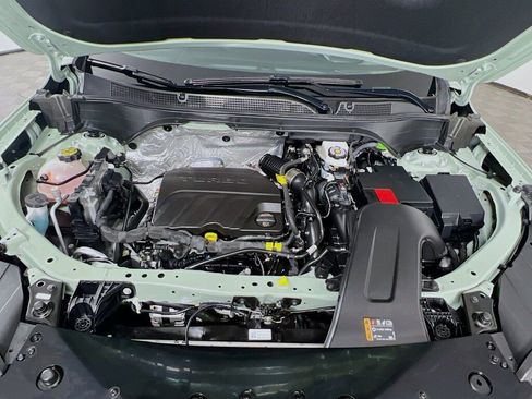 Used 2025 Chevrolet Trax ACTIV w/ Sunroof Package image 29