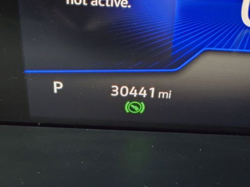 Used 2024 Volkswagen Tiguan SE image 23