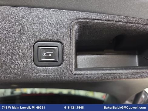 Used 2023 GMC Terrain Denali image 13