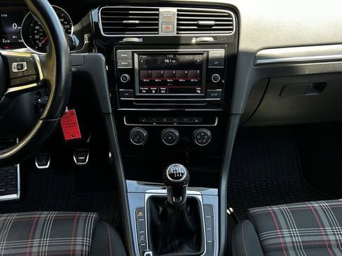 Used 2018 Volkswagen GTI S FWD image 17