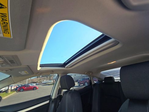 Used 2019 Honda Civic EX image 17