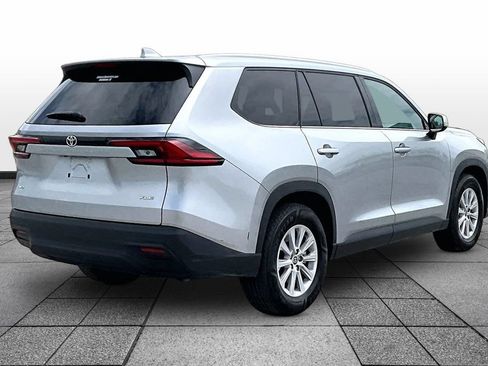 Used 2025 Toyota Grand Highlander AWD image 11