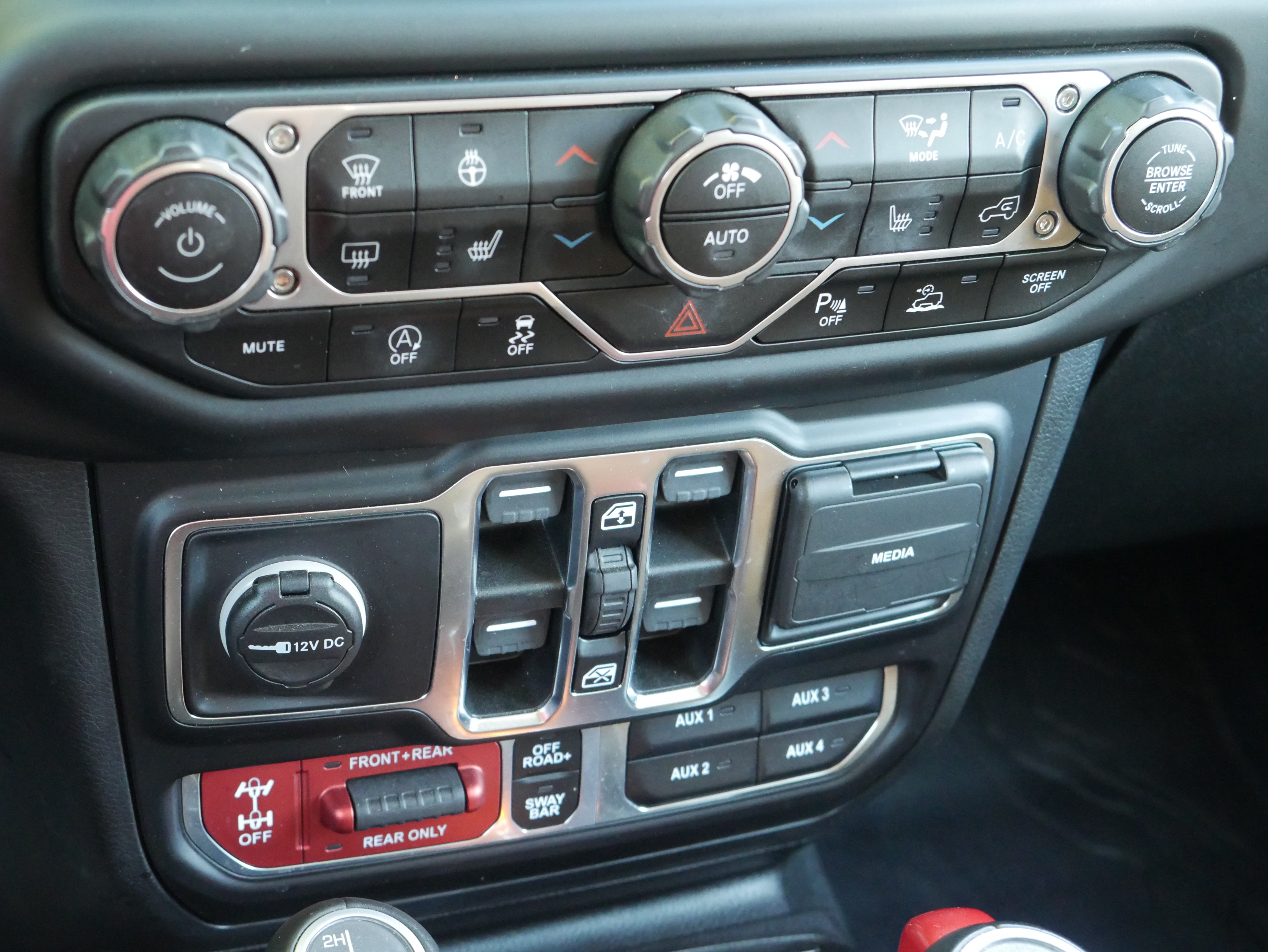 Used 2021 Jeep Wrangler Unlimited Rubicon AWD/4WD image 14