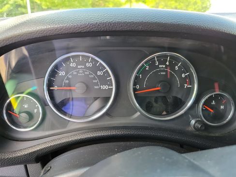Used 2013 Jeep Wrangler Sport w/ Connectivity Group AWD/4WD image 16
