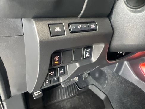 Certified 2024 Nissan Frontier PRO-4X w/ Pro Convenience Package AWD/4WD image 46