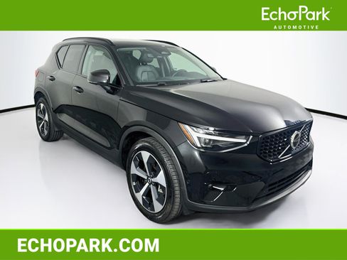 Used 2026 Volvo XC40 B5 Plus AWD/4WD image 1