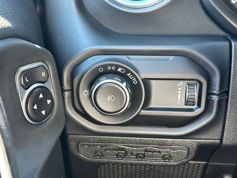 Used 2026 Jeep Wrangler Unlimited Sahara w/ Safety Group AWD/4WD image 19