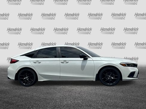 Used 2023 Honda Civic Sport image 3