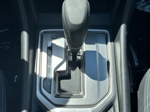 Used 2019 Subaru Forester Premium AWD/4WD image 22