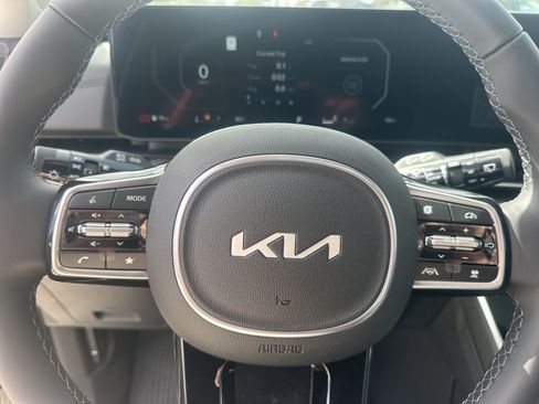 New 2026 Kia Carnival SX FWD image 17