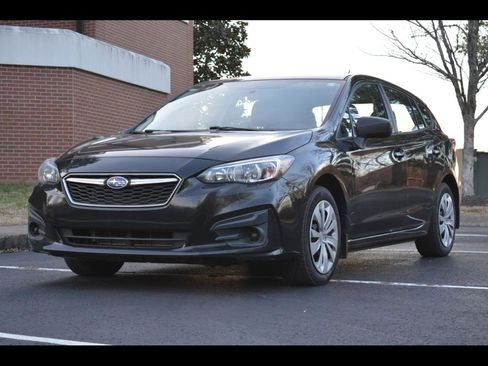 Used 2018 Subaru Impreza 2.0i image 1