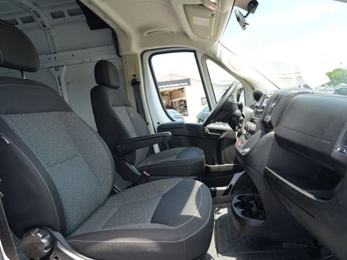Used 2018 RAM ProMaster 3500 FWD image 11