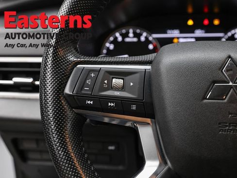 Used 2024 Mitsubishi Outlander SE AWD/4WD image 15
