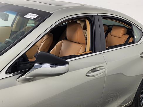 New 2025 Lexus ES 350 w/ Premium Package image 12