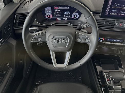 Used 2023 Audi Q5 Premium Plus w/ Premium Plus Package image 5
