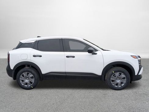 New 2026 Nissan Kicks S image 2