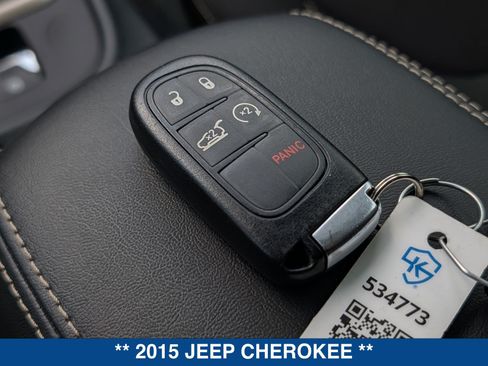 Used 2015 Jeep Cherokee Latitude w/ Comfort/Convenience Group FWD image 35