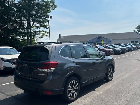 Used 2023 Subaru Forester Limited AWD/4WD image 5