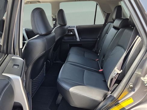Used 2022 Toyota 4Runner Limited RWD image 10