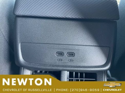 Used 2025 Chevrolet Equinox LT w/ Safety and Technology Package FWD image 34