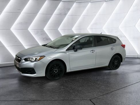 Used 2022 Subaru Impreza 2.0i image 3