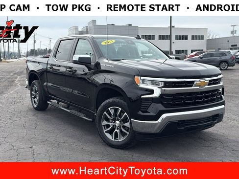 Used 2023 Chevrolet Silverado 1500 LT image 1