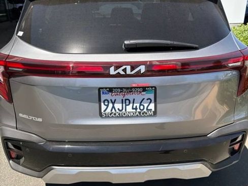 Used 2026 Kia Seltos EX FWD image 7