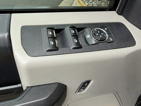Used 2019 Ford F350 XL w/ Power Equipment Group AWD/4WD image 12