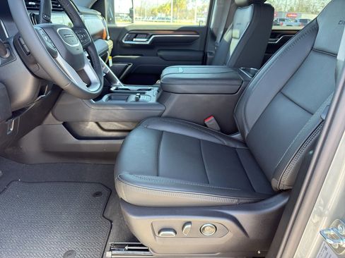 New 2026 GMC Sierra 2500 Denali w/ Denali Reserve Package image 12