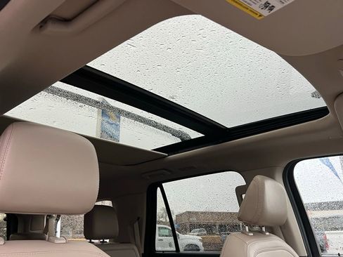 Used 2024 Ford Expedition Max Limited image 21