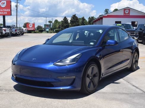 Used 2022 Tesla Model 3 Long Range AWD/4WD image 1