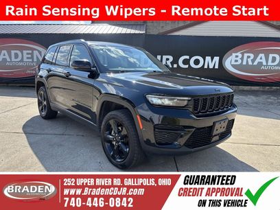 Used 2023 Jeep Grand Cherokee Altitude