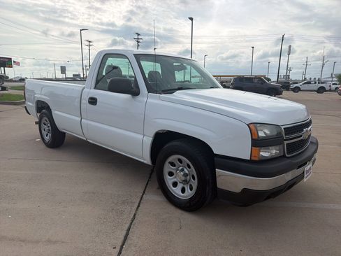 Used 2007 Chevrolet Silverado 1500 W/T image 3