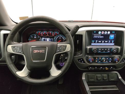 Used 2017 GMC Sierra 1500 SLT w/ SLT Preferred Package AWD/4WD image 22