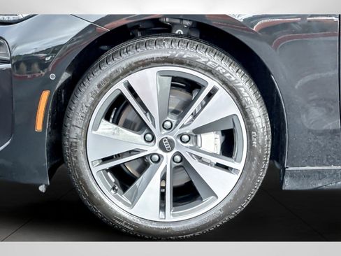 New 2025 Audi A6 e-tron Premium Plus image 24