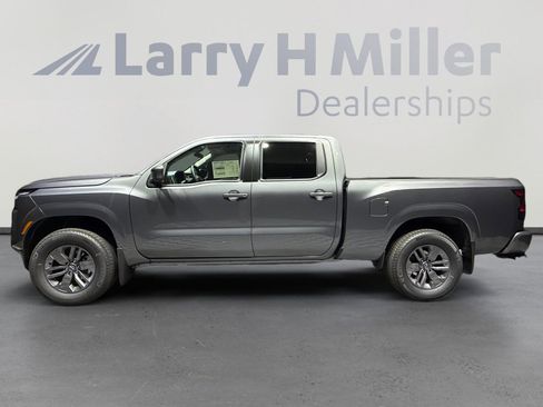 New 2026 Nissan Frontier SV image 2