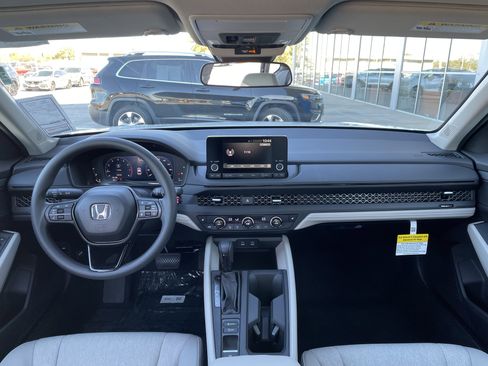New 2025 Honda Accord SE image 9