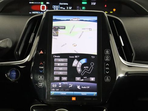 Used 2020 Toyota Prius Prime Limited FWD image 27