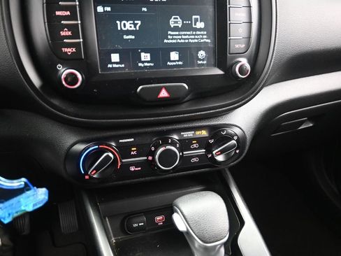Used 2021 Kia Soul LX FWD image 14